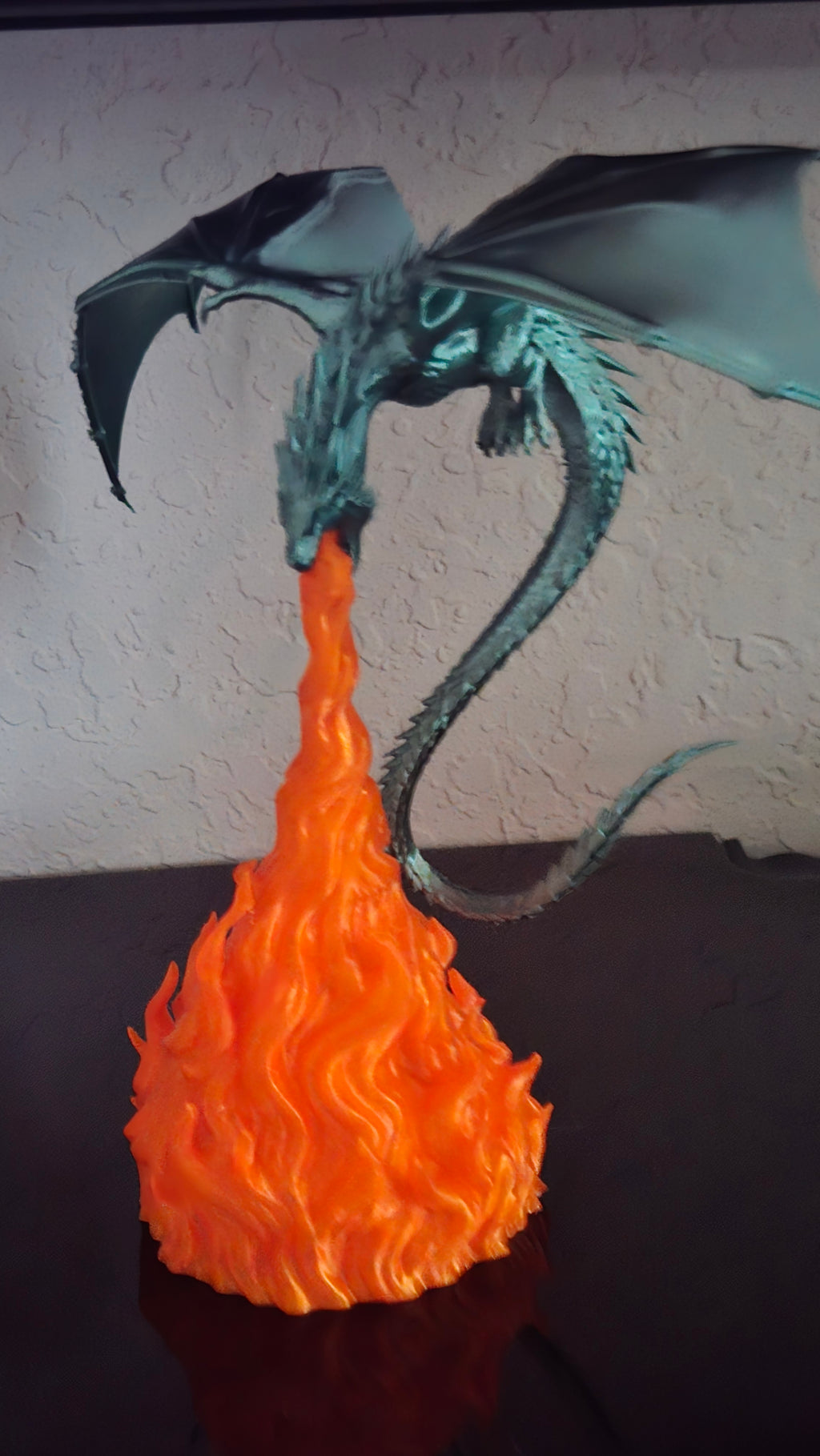 Fire-Breathing Dragon – Battery-Powered 3D-Printed Accent Lamp