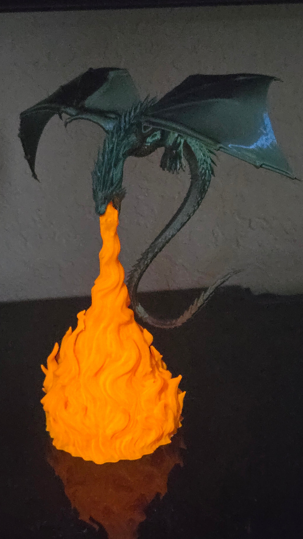 Fire-Breathing Dragon – Battery-Powered 3D-Printed Accent Lamp