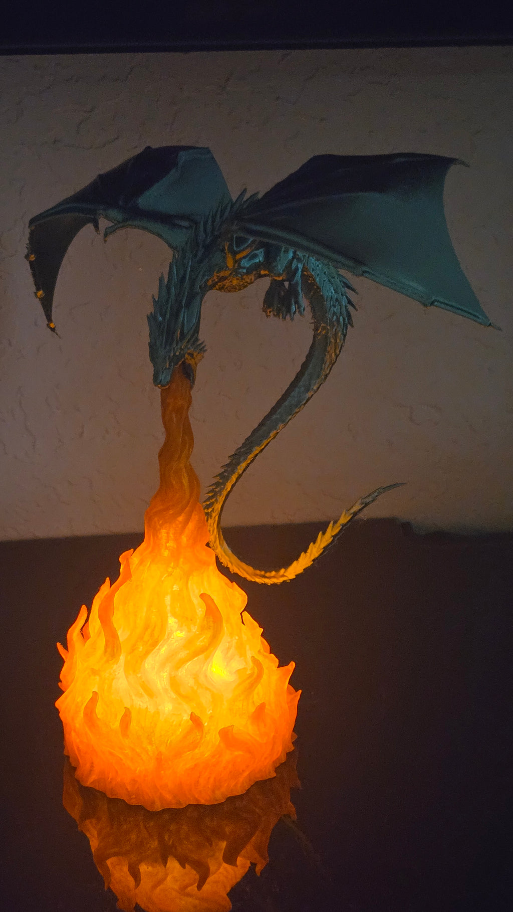 Fire-Breathing Dragon – Battery-Powered 3D-Printed Accent Lamp